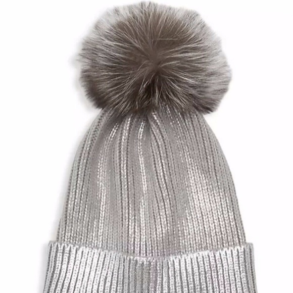 Adrienne Landau Accessories - ❤️NWT ADRIENNE LANDAU Silver Fur Pom Beanie Hat